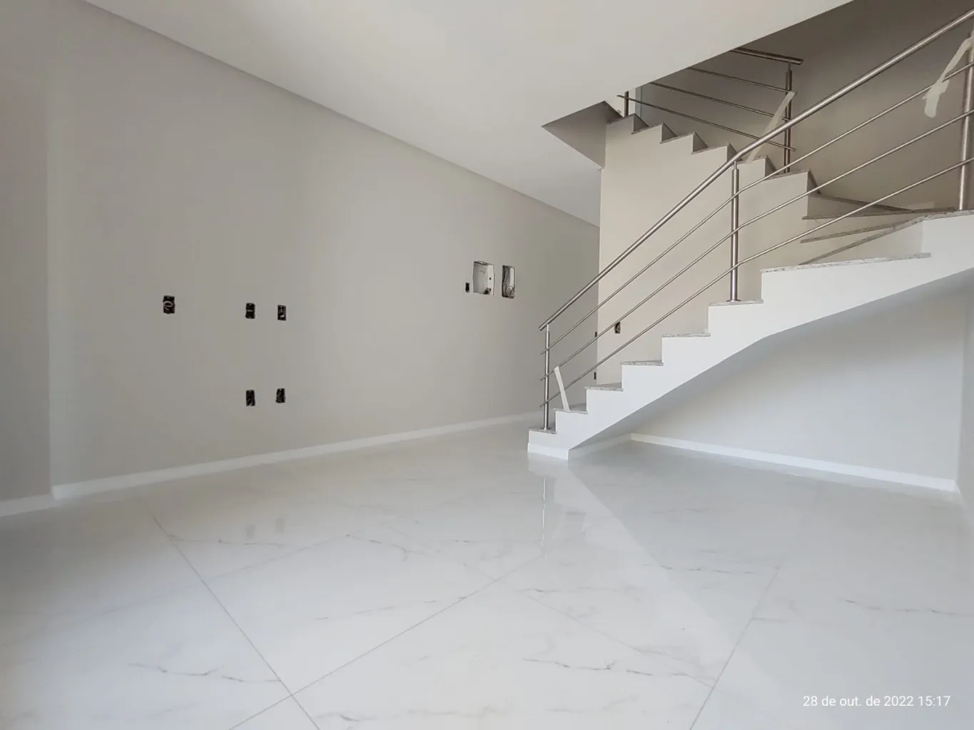 Amplo sobrado com 02 suítes. — foto 2