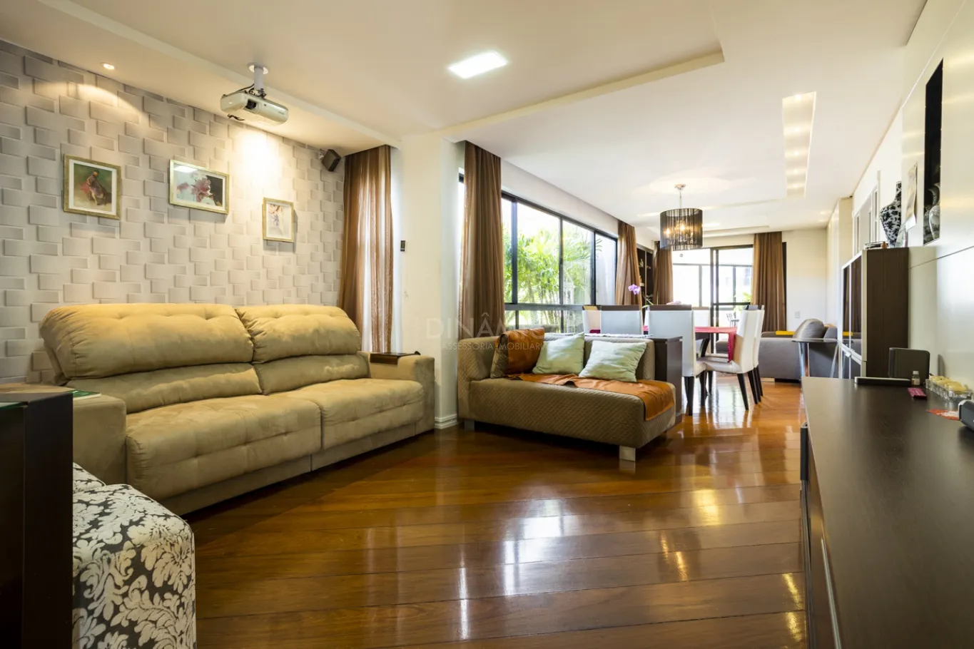 Lindo apartamento Garden com 3 dormitórios mais dependência de empregada, semi mobiliado a venda no bairro Ponta Aguda em Blumenau-SC!! — foto 3