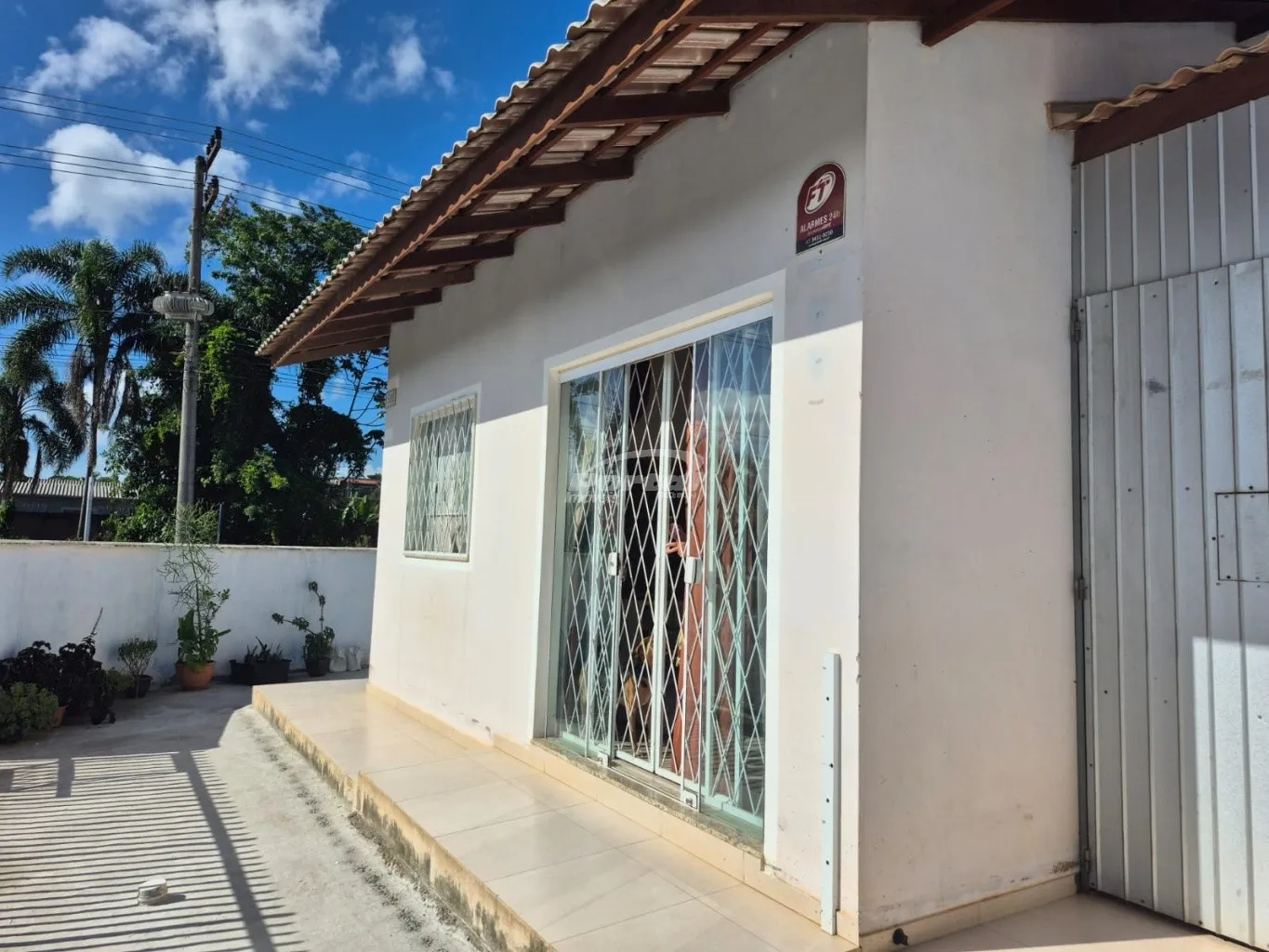 Casa de esquina com espaço e 2 dormitórios sendo 1 suíte no Itacolomi, em Balneário Piçarras, — foto 6