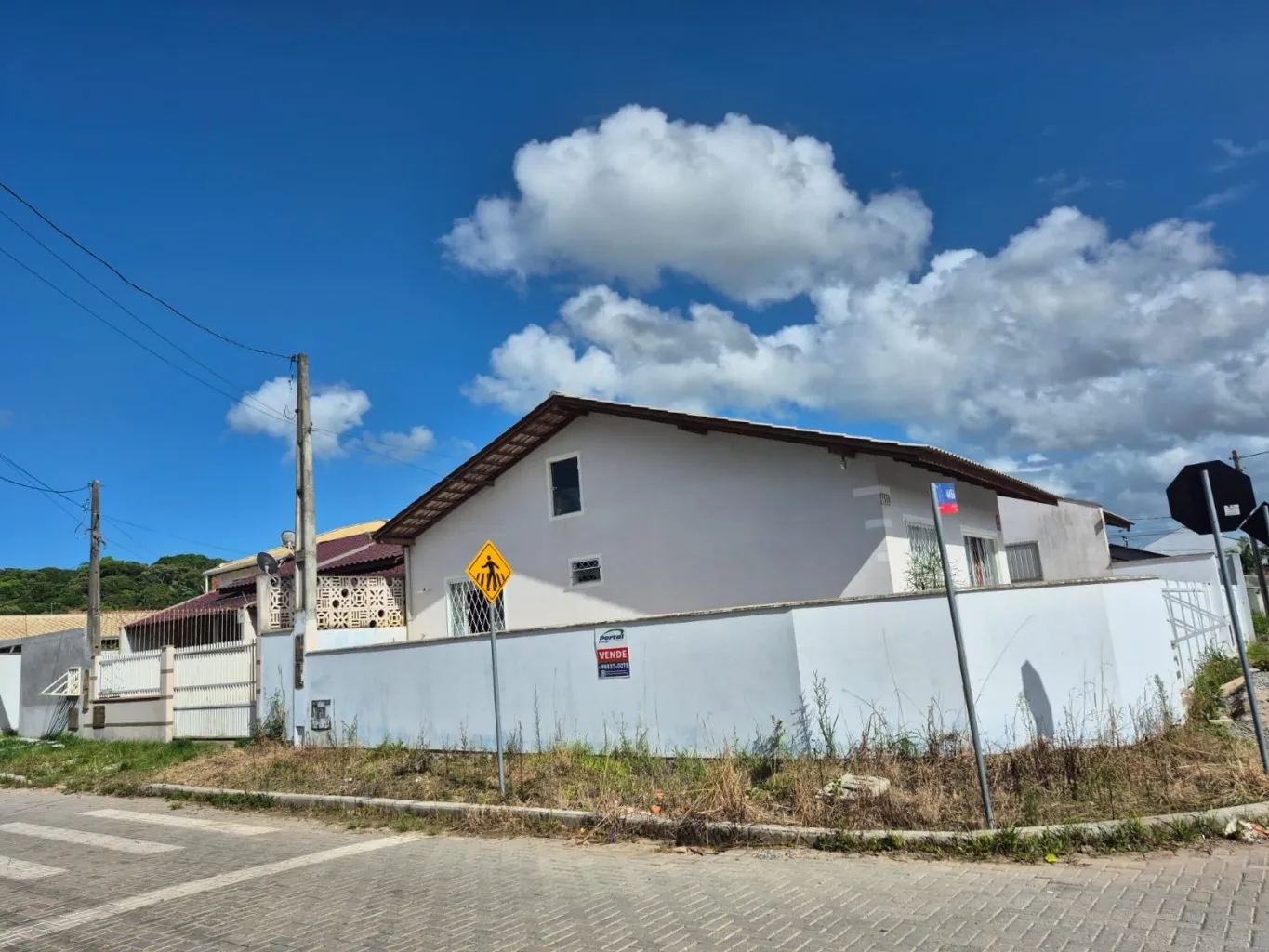 Casa de esquina com espaço e 2 dormitórios sendo 1 suíte no Itacolomi, em Balneário Piçarras, — foto 7