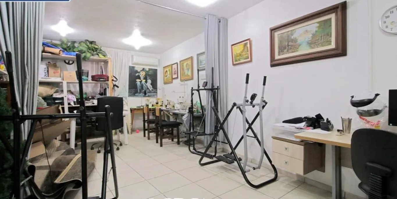 Casa Comercial e Residencial à venda contendo 210 m de área privativa de frente para corredor de serviço no Bairro Salto de Norte. — foto 7