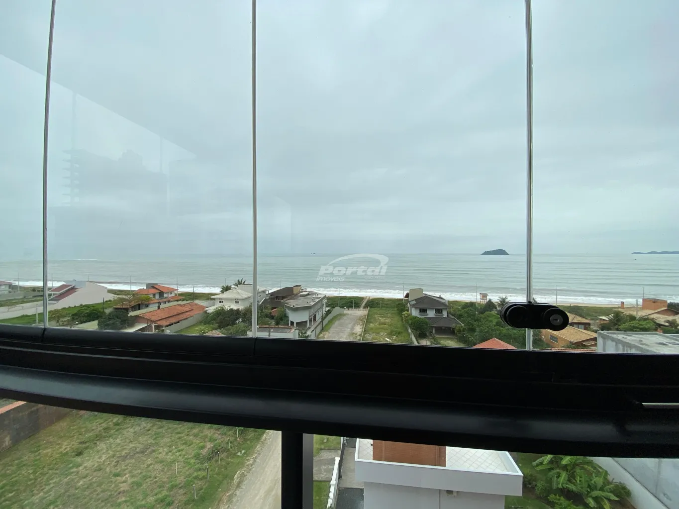 Amplo apartamento com vista mar, pronto para morar no Bairro Itacolomi - 100 metros do mar em Piçarras SC — foto 6