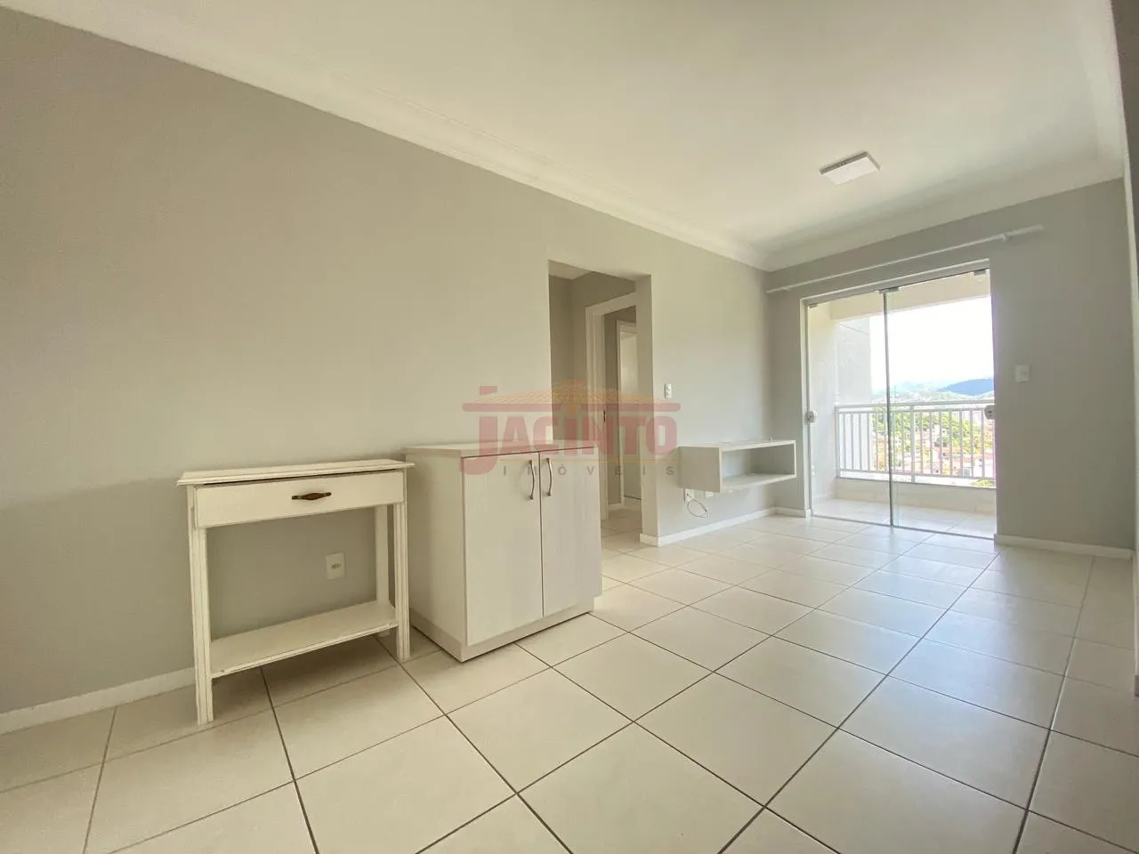 Apartamento semi mobiliado com 2 dormitórios no Amazonas Park, bairro Garcia — foto 2