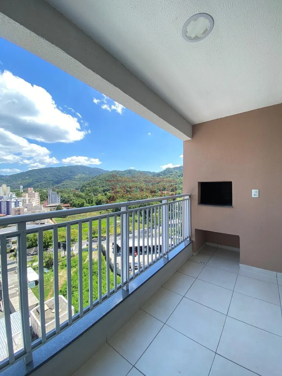 Apartamento semi mobiliado com 2 dormitórios no Amazonas Park, bairro Garcia — foto 3