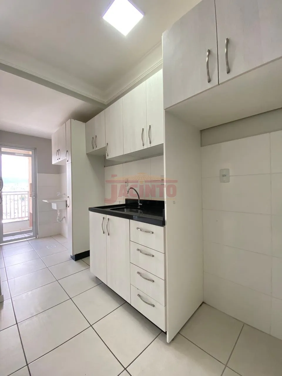 Apartamento semi mobiliado com 2 dormitórios no Amazonas Park, bairro Garcia — foto 5