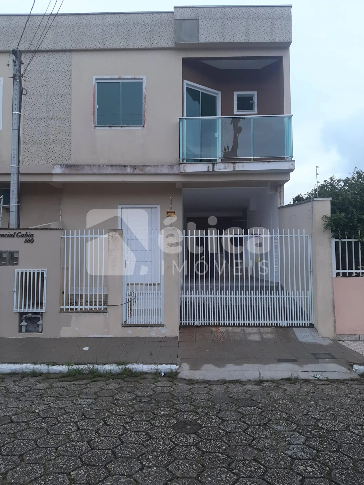 Sobrado à venda no bairro São Judas em Itajai com 02 suítes - foto 1