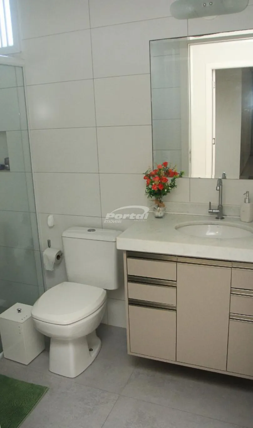 Excelente Sobrado Alto Padrão, localizada no bairro Tabuleiro, na cidade de Barra Velha. — foto 6