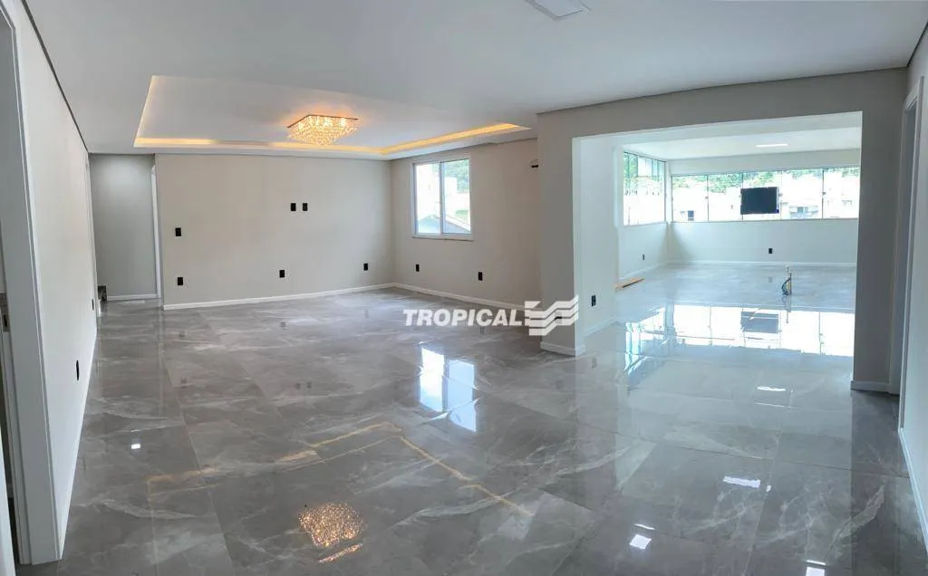 Casa com 5 dormitórios à venda, 364 m por R$ 1.300.000 - Bela Vista. — foto 2