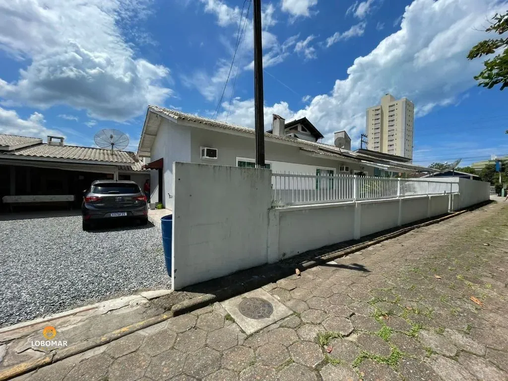 Casa com 3 dormitórios à venda, 130 m - Centro - Balneário Piçarras/SC - foto 1