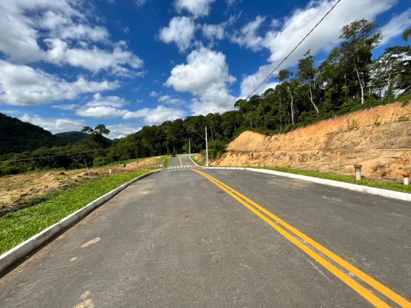 Terrenos com 450m em Pomerode com ótima estrutura para construção do seu lar. — foto 3