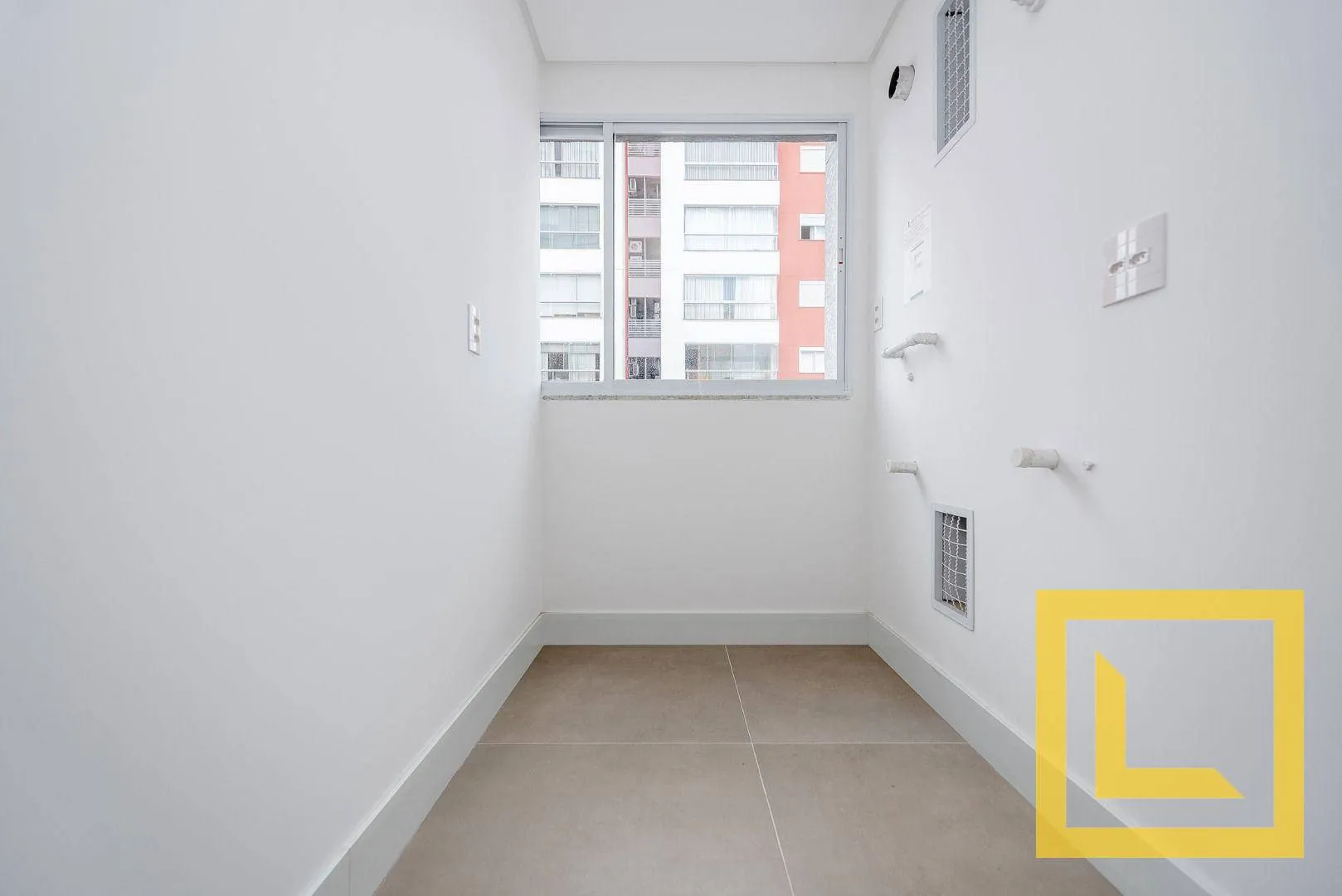 Apartamento com 3 Suítes à venda com 106m no Centro de Blumenau/SC — foto 2