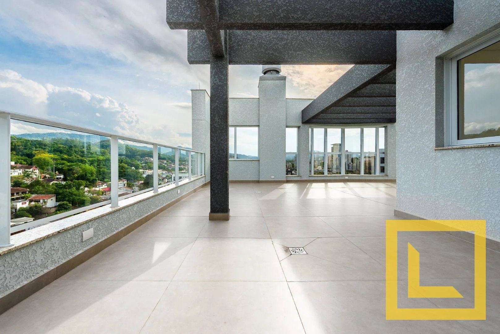 Cobertura Duplex com 3 Suítes à venda, 287m no Centro de Blumenau/SC — foto 2