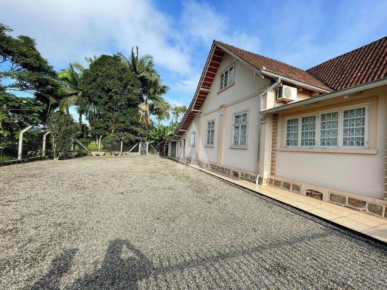 Casa com terreno de 5.000 m à venda no bairro Pirabeiraba em Joinville, por R$ 1.050..000.00. - foto 1