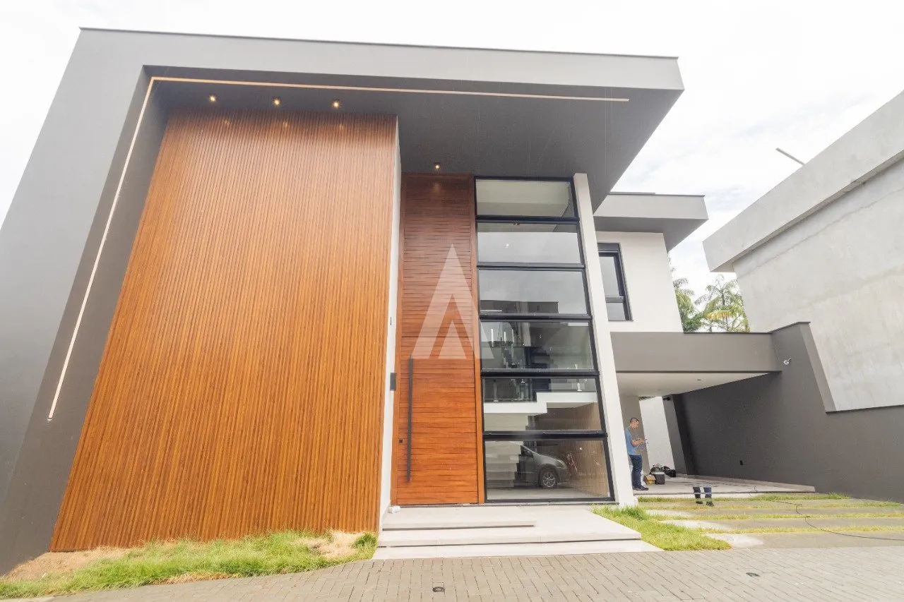 Casa em Condomínio com 3 suíte(s) à venda no bairro AMERICA em JOINVILLE, por R$ 3.198.760.00. - foto 1