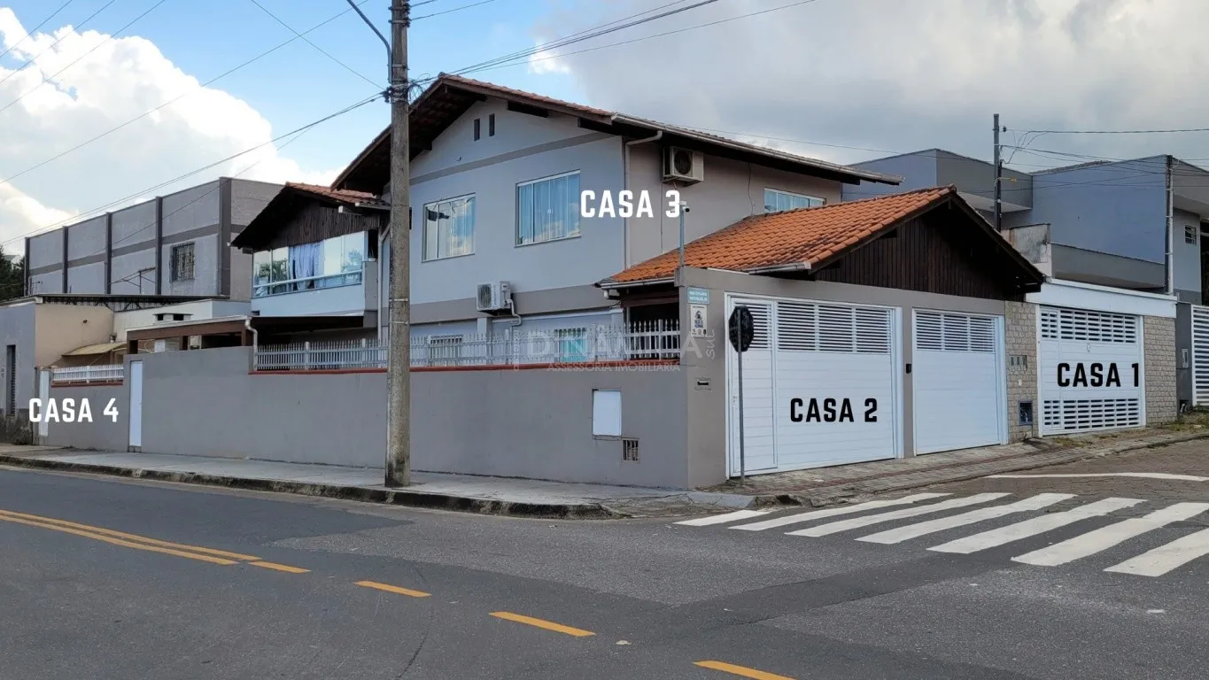 Excelente imóvel residencial / comercial a venda na dinâmica sul, com 04 estrutura individuais para locação, já preparadas para alugar, em otima localização, no bairro itoupava norte. — foto 2