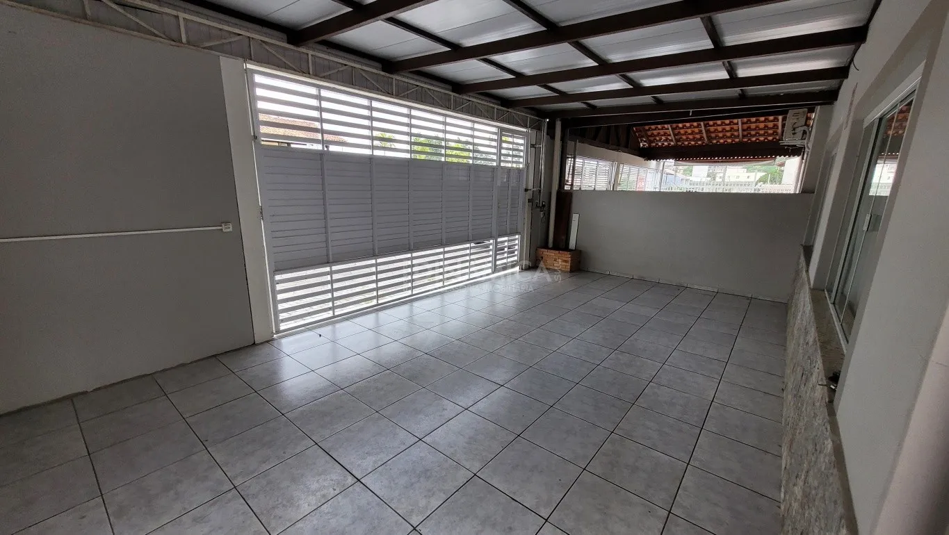Excelente imóvel residencial / comercial a venda na dinâmica sul, com 04 estrutura individuais para locação, já preparadas para alugar, em otima localização, no bairro itoupava norte. — foto 6