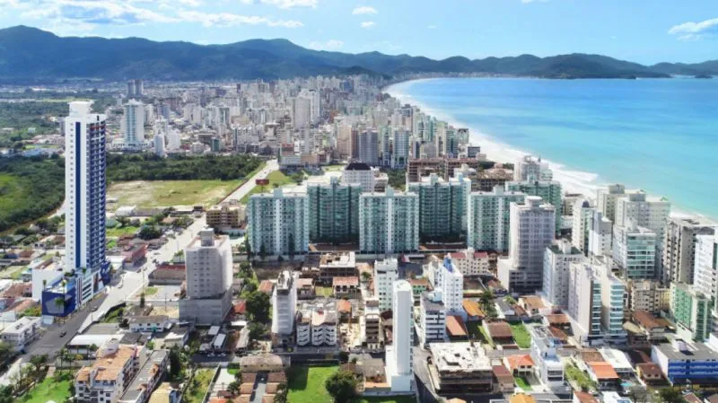 Apartamento alto padrão todo mobiliado em Itapema com 3 suítes — foto 7