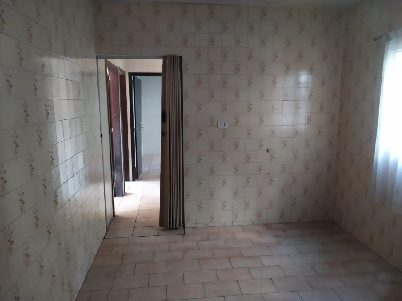 Prédio comercial localizado em corredor de serviço em Blumenau — foto 3