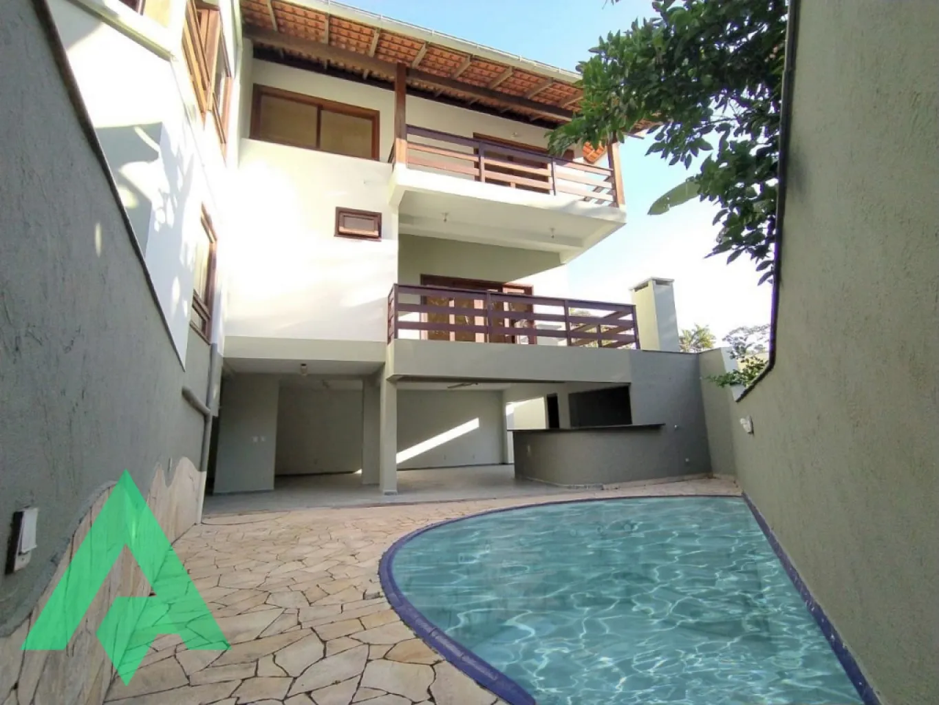 Casa de 4 dormitórios à venda por R$ 1.800,000,00 - Bairro Garcia - Blumenau/SC - foto 1