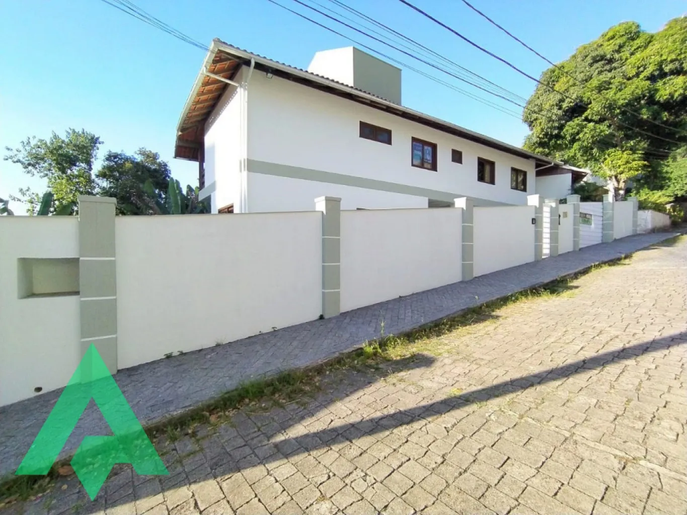 Casa de 4 dormitórios à venda por R$ 1.800,000,00 - Bairro Garcia - Blumenau/SC — foto 2