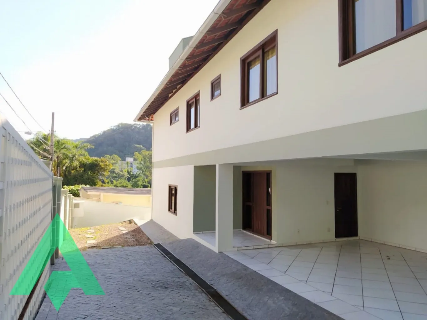 Casa de 4 dormitórios à venda por R$ 1.800,000,00 - Bairro Garcia - Blumenau/SC — foto 4