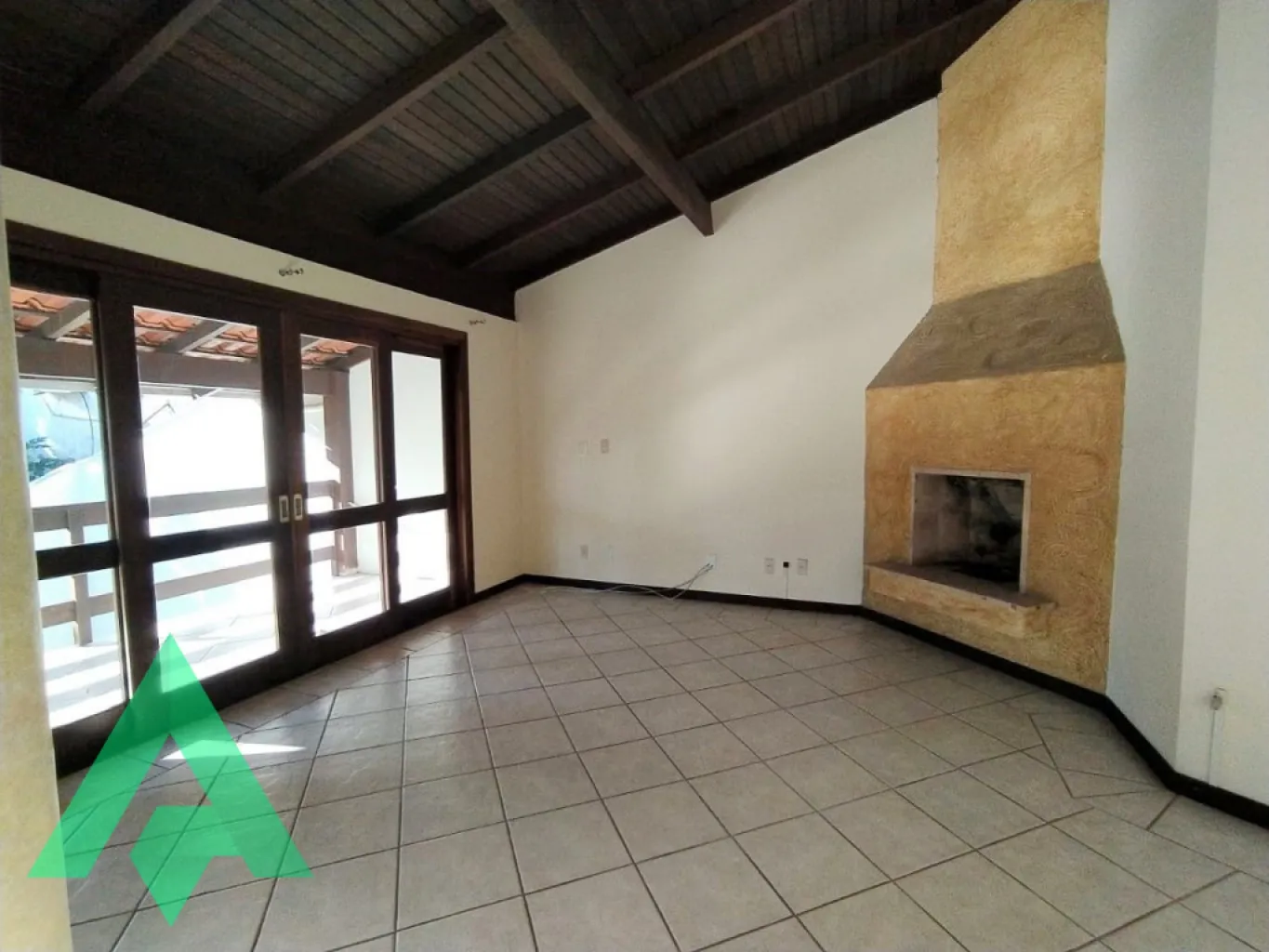 Casa de 4 dormitórios à venda por R$ 1.800,000,00 - Bairro Garcia - Blumenau/SC — foto 6