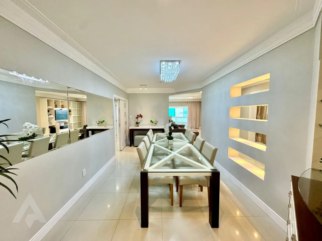 Belíssimo apartamento mobiliado, no Centro de Balneário Camboriú! — foto 7