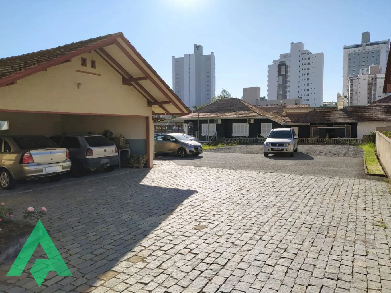Imóvel residencial/comercial, com 3 pavimentos no Bairro da Velha!! — foto 5