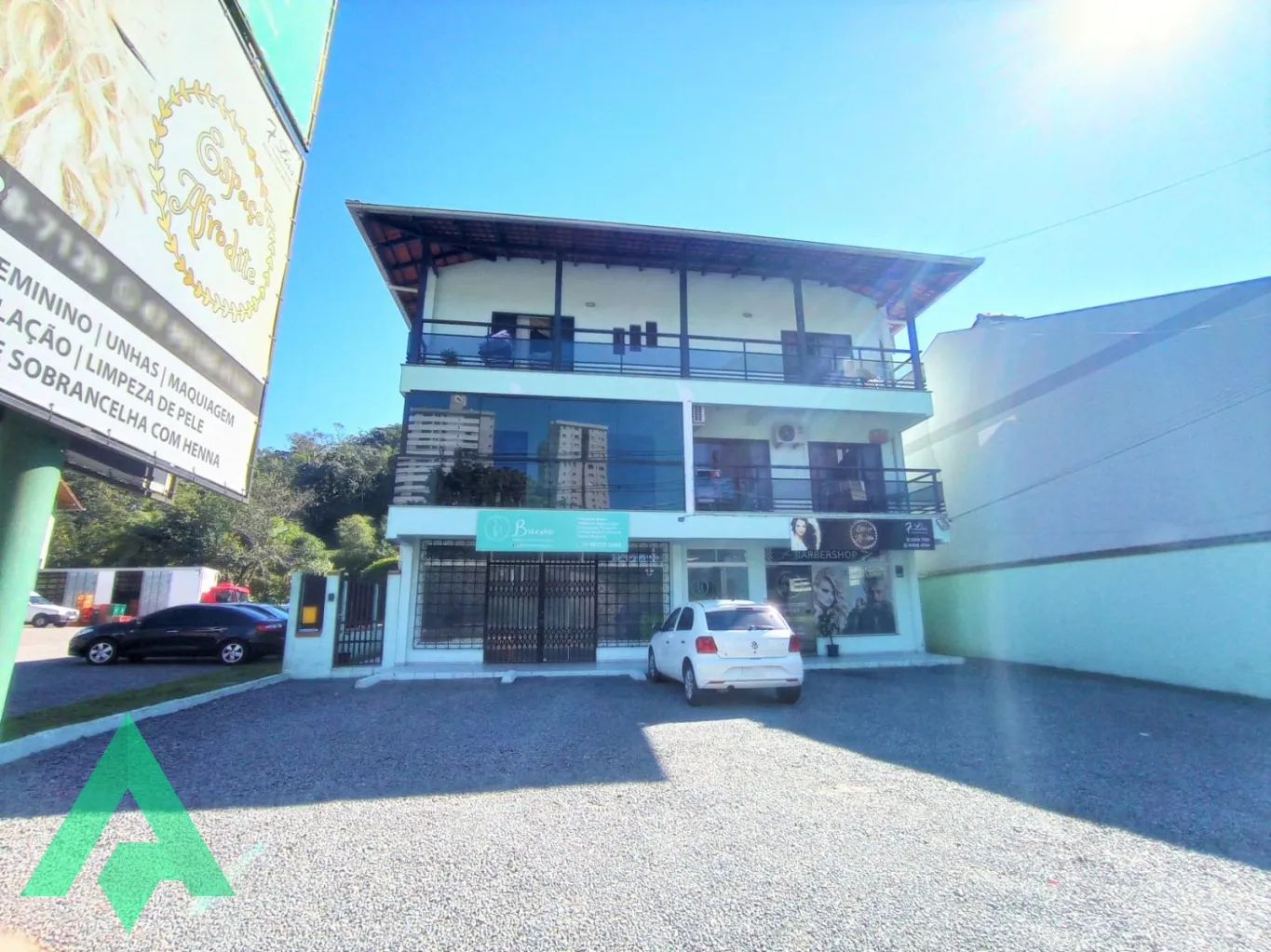 Prédio Comercial e Residencial no Bairro da Velha, em excelente localização! - foto 1