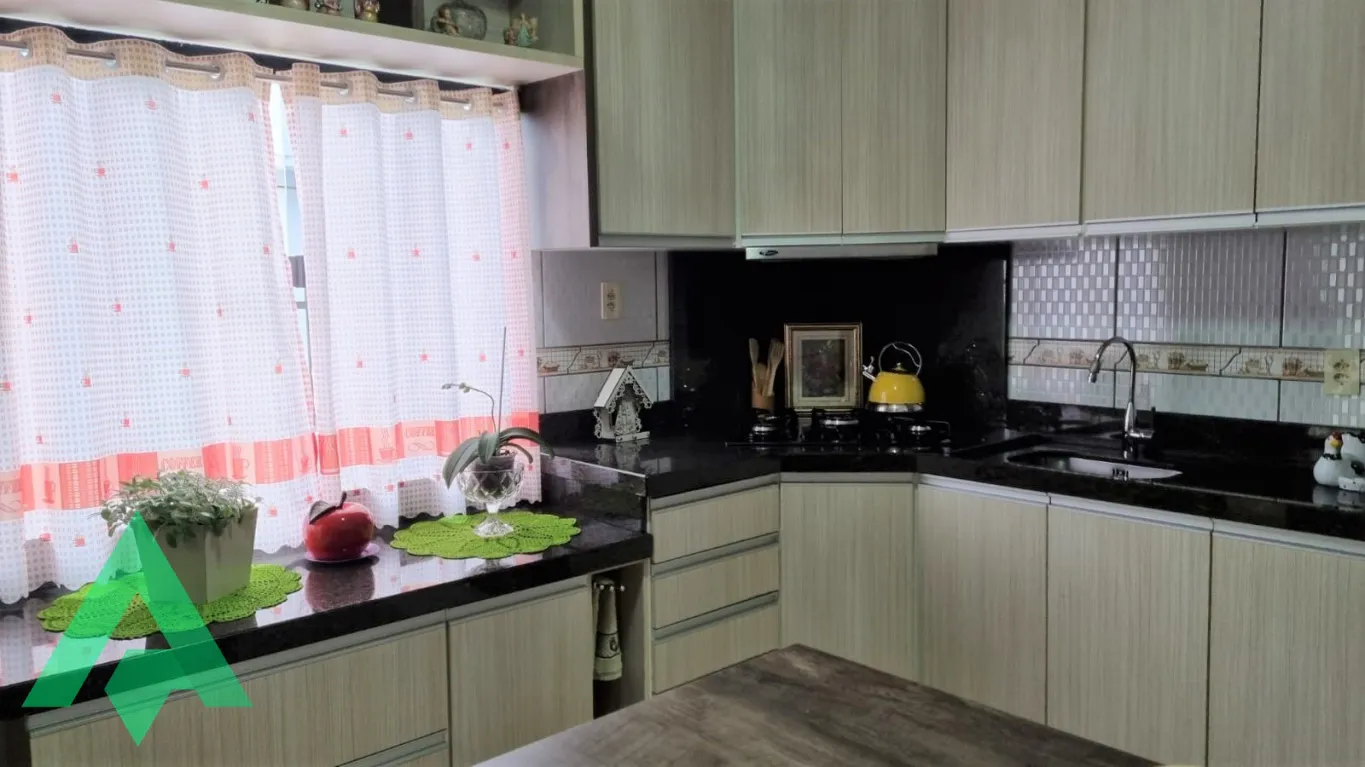 Excelente casa semi mobiliada, super espaçosa, no Bairro Salto do Norte! — foto 7