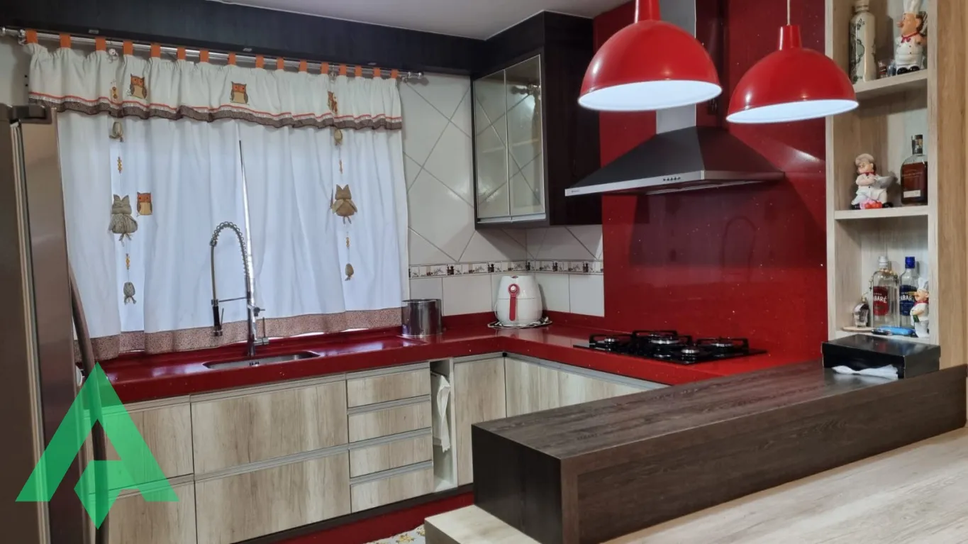 Excelente casa semi mobiliada, super espaçosa, no Bairro Salto do Norte! — foto 3