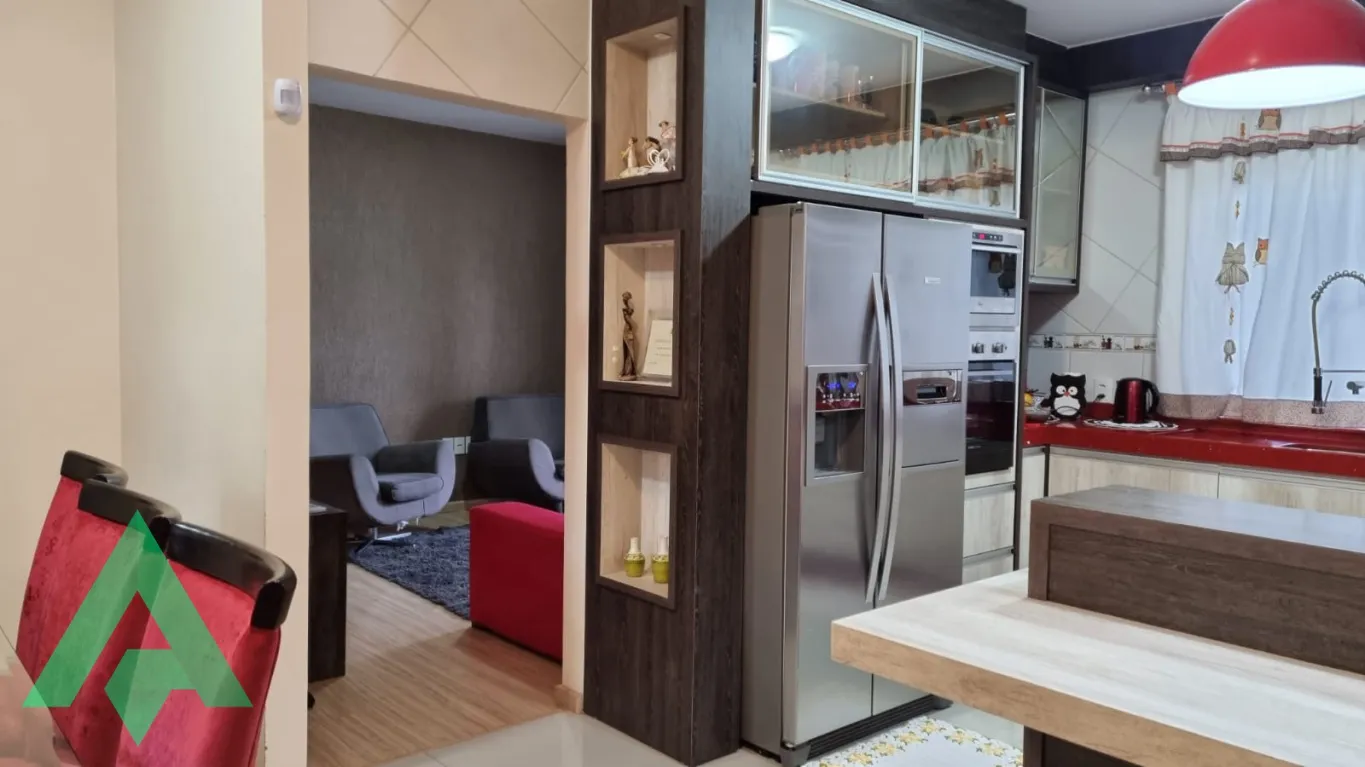Excelente casa semi mobiliada, super espaçosa, no Bairro Salto do Norte! — foto 6
