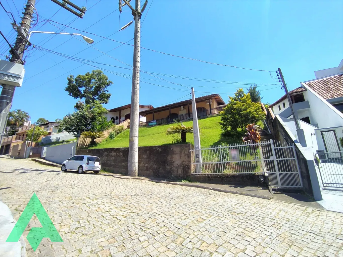Casa com 5 dormitórios à venda por R$ 600.000,00 - Bairro Velha - Blumenau/SC — foto 2