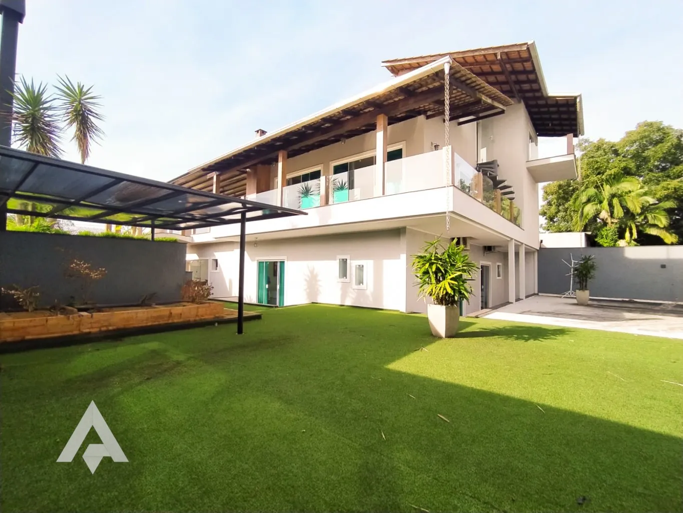 Casa 100% mobiliada, com 5 quartos, área de festas, suíte máster e 8 vagas, no bairro Itoupava Norte. — foto 6
