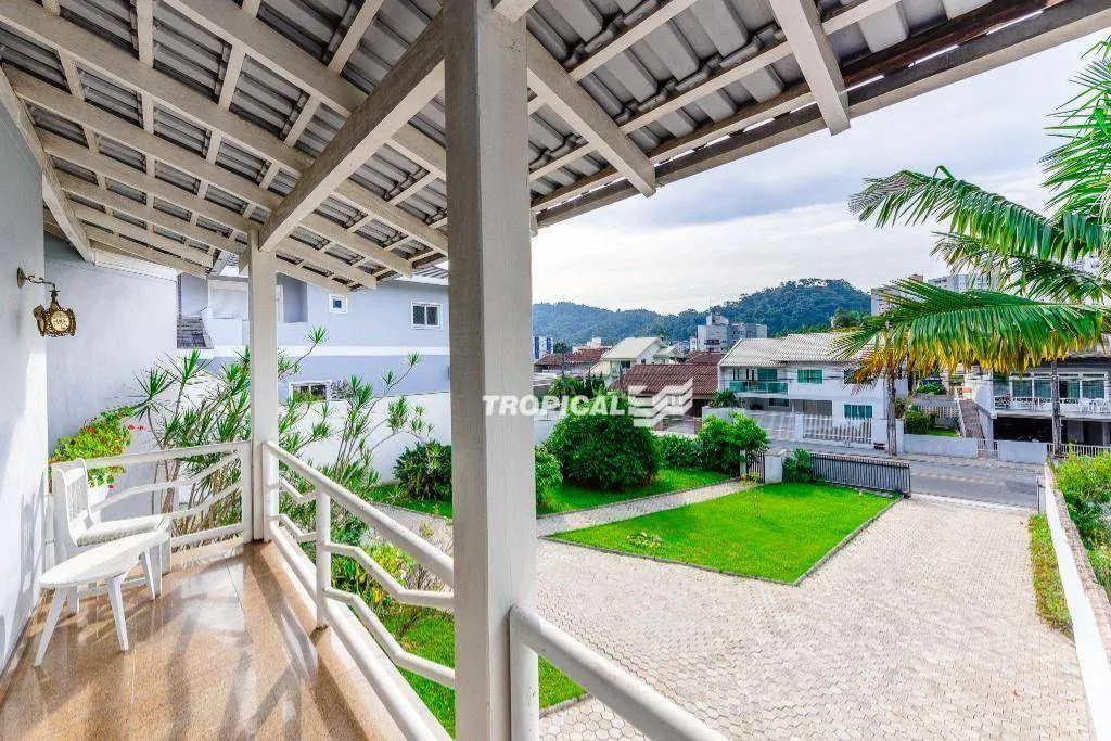 Casa com 4 dormitórios à venda, 261 m por R$ 2.100.000,00 - Garcia - Blumenau/SC — foto 3