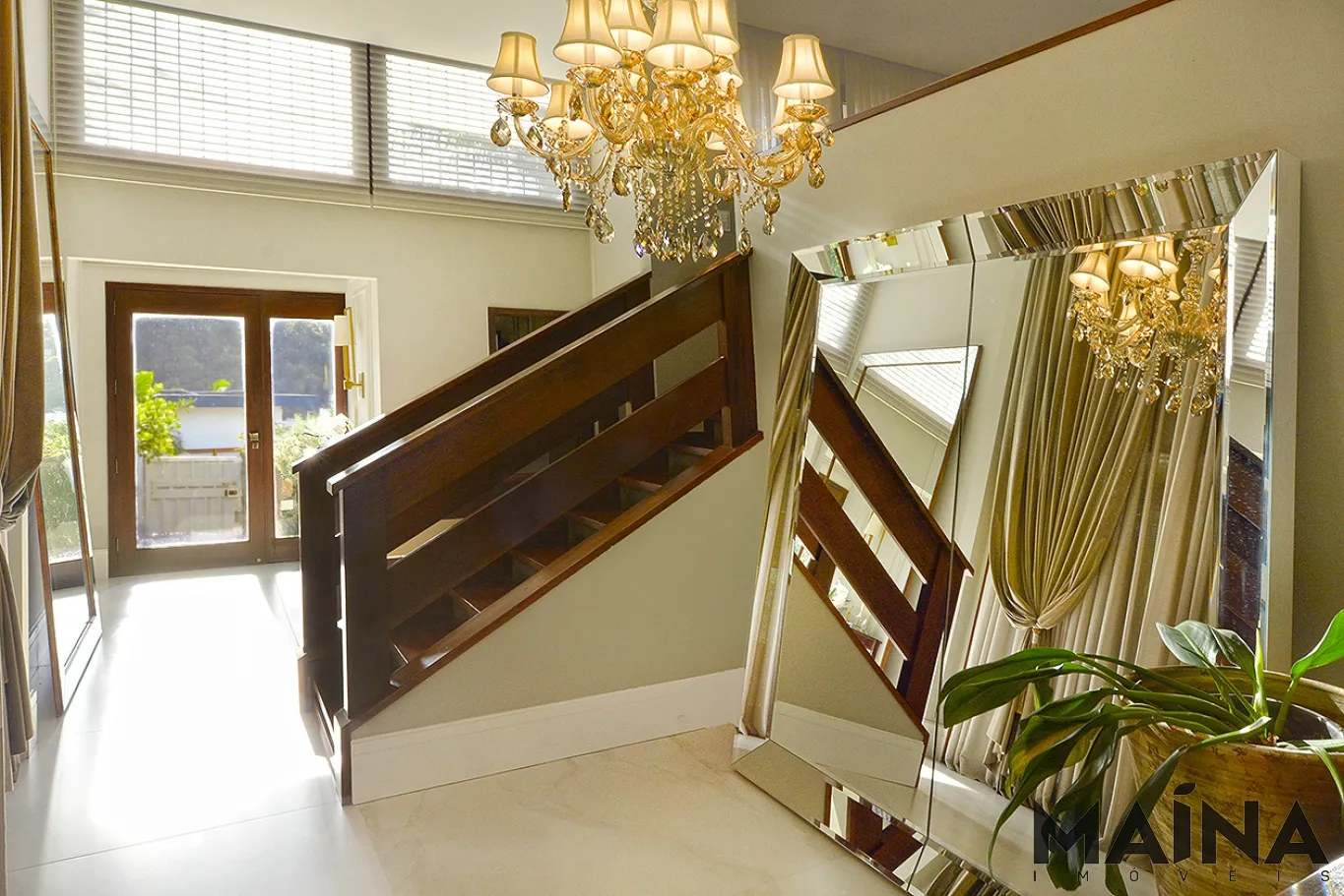 casa, living, lago, piscina, segurança, privacidade, lareira, área de festas, suíte master — foto 7