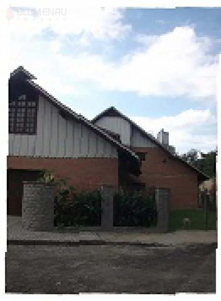 Excelente Residência, ampla e muito confortável, no inicio do Garcia. — foto 4