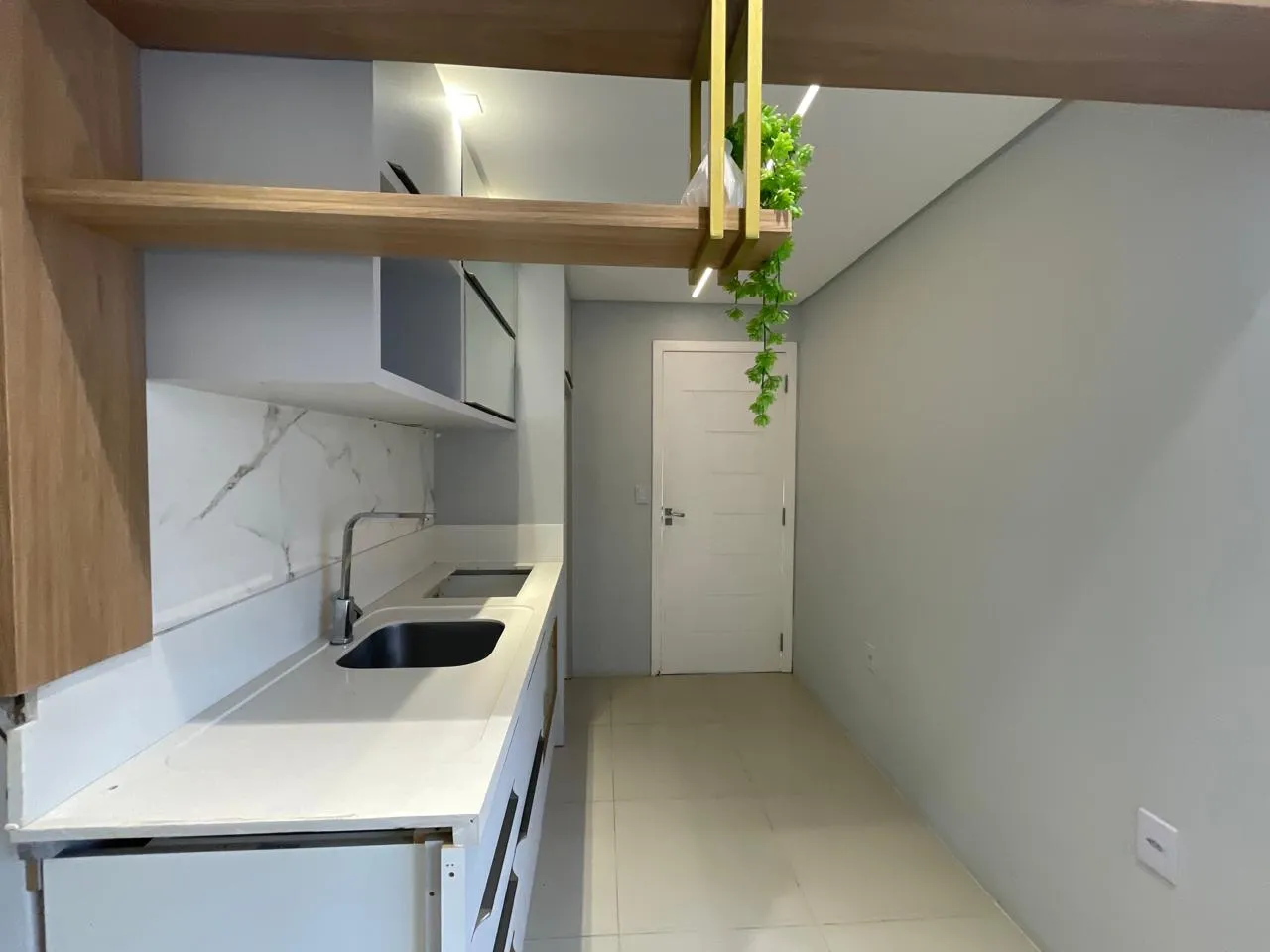 Casa à venda com 2 quartos, 2 vagas, 52m² na Rua das Carambolas no Madri, Palhoça