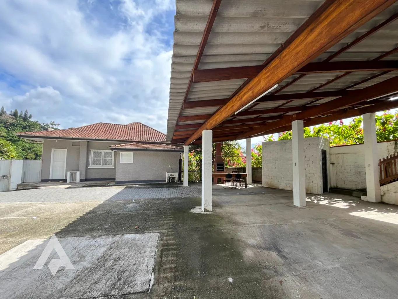 Casa com 5 salas para locação por R$ 5.900,00 - Bairro Jardim Blumenau - Blumenau/SC — foto 7