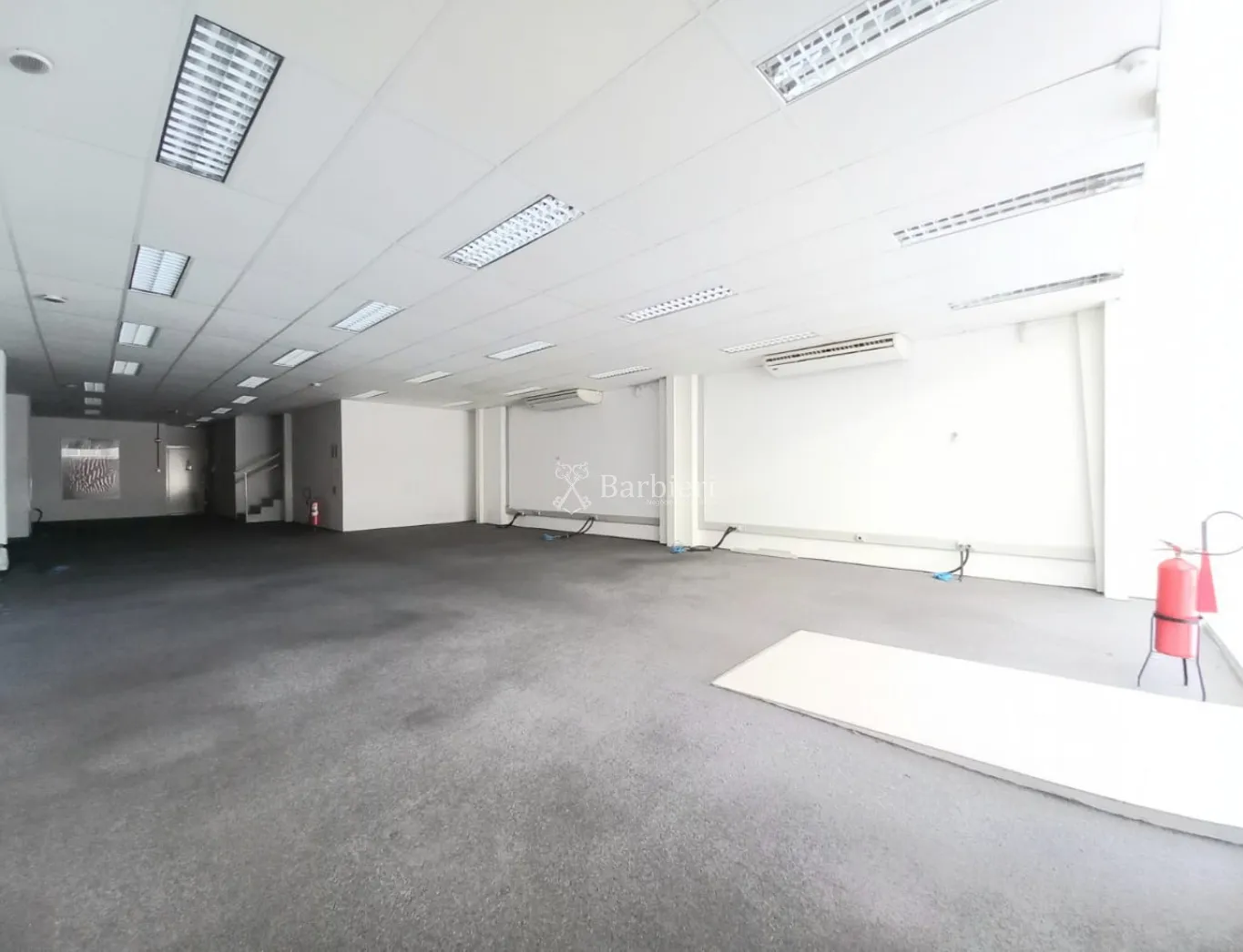 Sala Comercial Térrea no Centro de Blumenau — foto 6