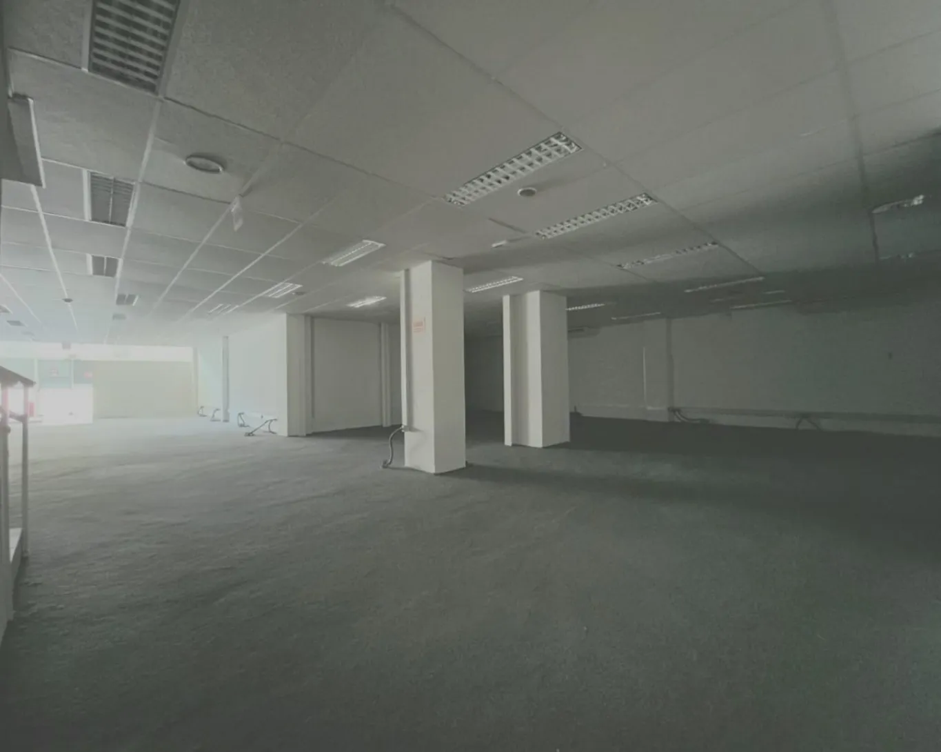 Sala Comercial Térrea no Shopping no bairro Centro em Blumenau — foto 6