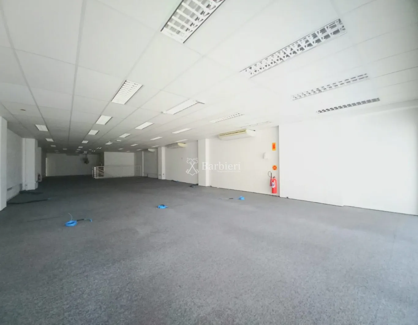 Sala Comercial Térrea no Shopping no bairro Centro em Blumenau/SC — foto 3