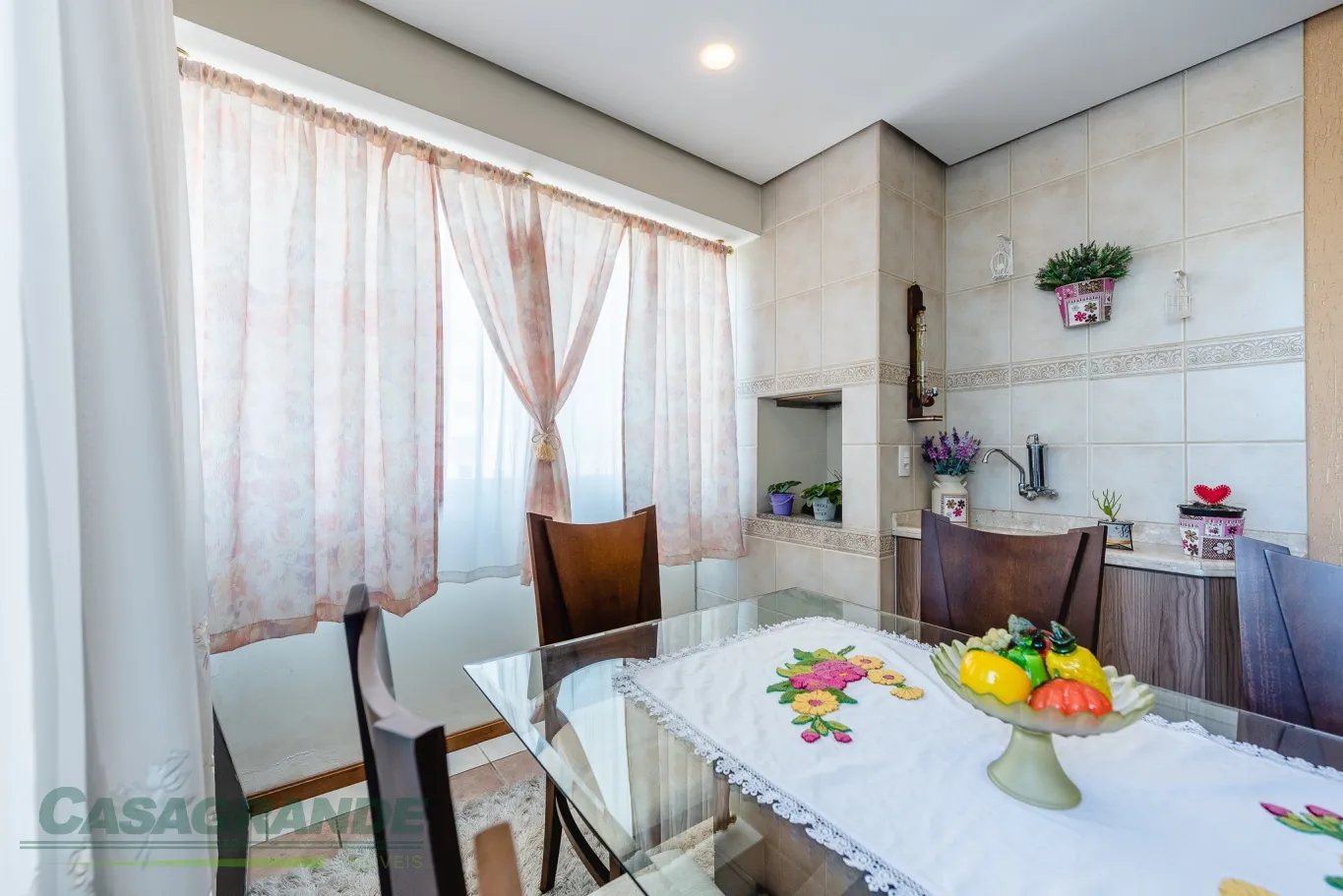 EXCELENTE COBERTURA DUPLEX SEMI MOBILIADA no coração da Vila Nova! A poucos metros da rua Antônio da Veiga, parque Ramiro, Vila Germânica, Furb. São 157m2 de área privativa. — foto 6