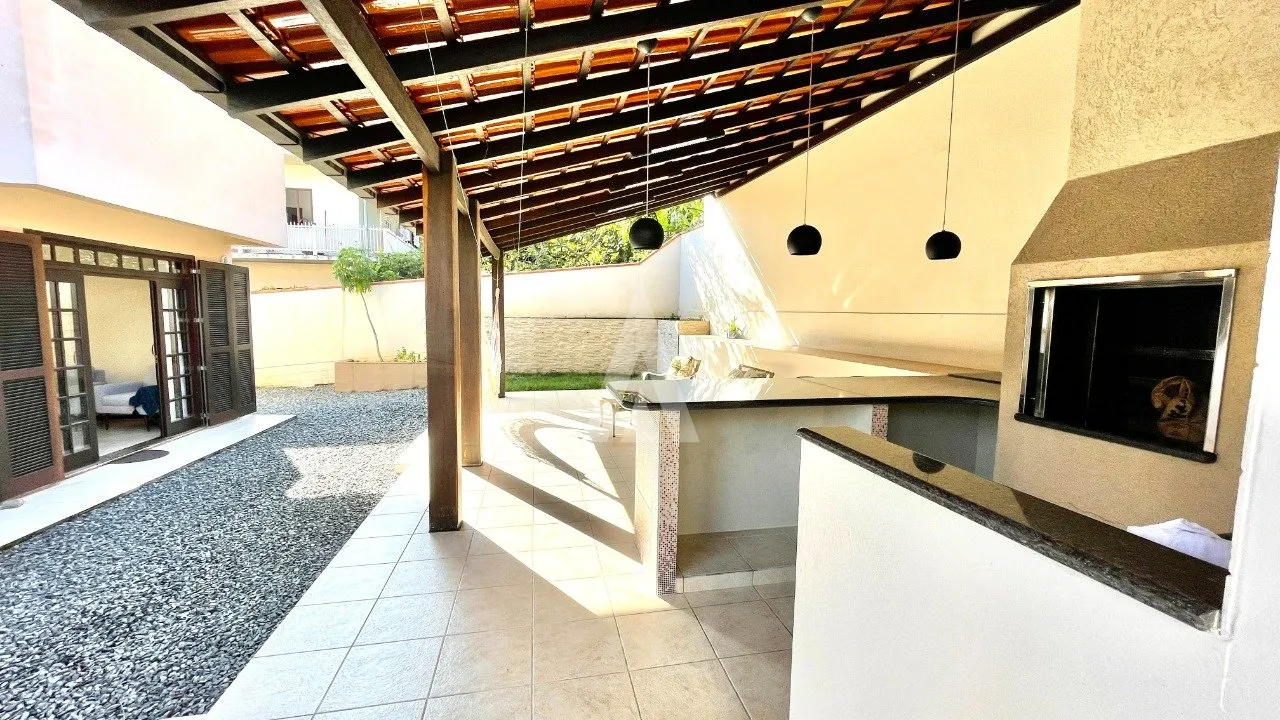 Casa com 3 suíte(s) à venda no bairro Santo Antônio em Joinville, por R$ 948.000,00 — foto 4