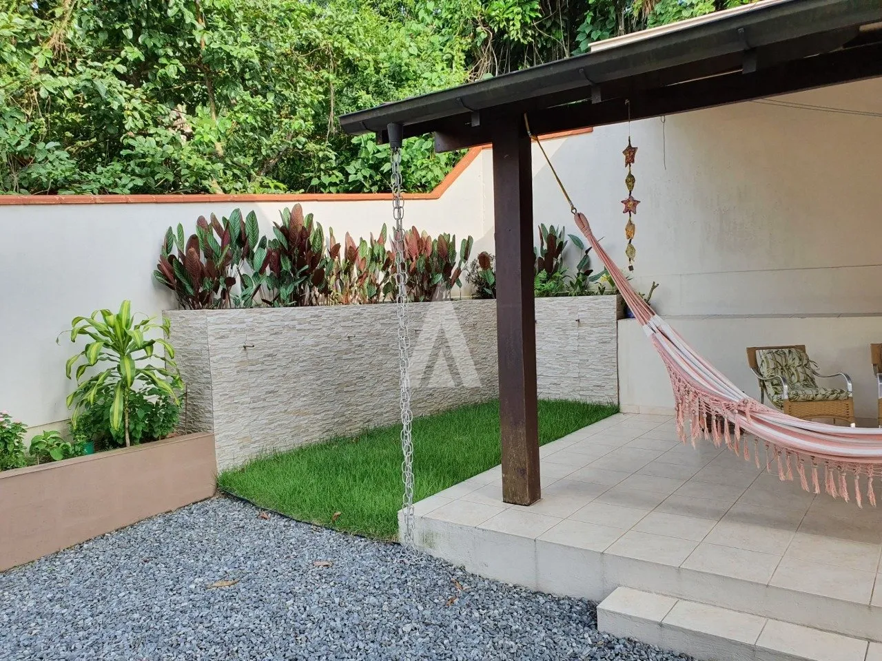 Casa com 3 suíte(s) à venda no bairro Santo Antônio em Joinville, por R$ 948.000,00 — foto 3