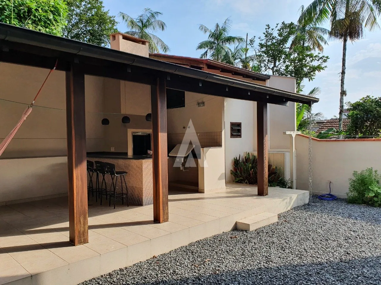 Casa com 3 suíte(s) à venda no bairro Santo Antônio em Joinville, por R$ 948.000,00 — foto 5