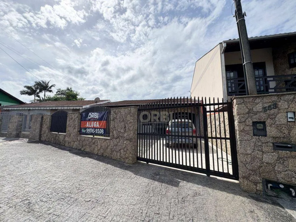 Casa com 3 dormitórios para alugar, 193 m por R$ 3.164,80/mês - Valparaíso - Blumenau/SC — foto 2