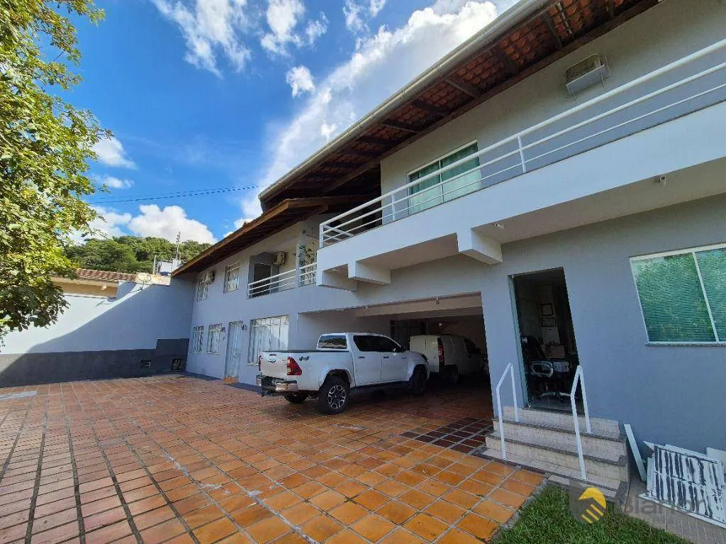 Casa com 8 dormitórios à venda, 350 m por R$ 1.750.000,00 - Bom Retiro - Blumenau/SC — foto 3