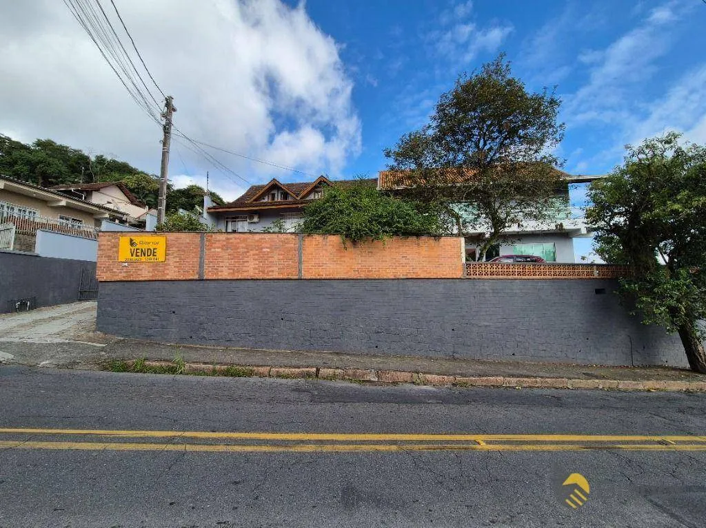 Casa com 8 dormitórios à venda, 350 m por R$ 1.750.000,00 - Bom Retiro - Blumenau/SC - foto 1