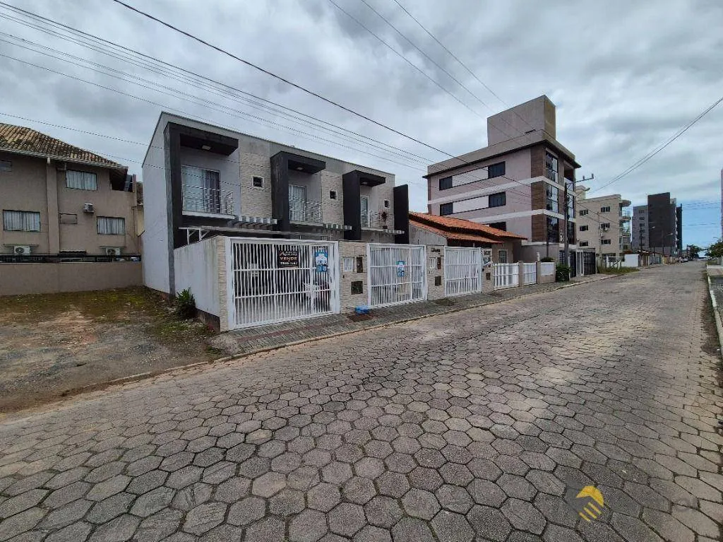 Casa com 2 dormitórios à venda, 81 m por R$ 650.000,00 - Itacolomi - Balneário Piçarras/SC - foto 1